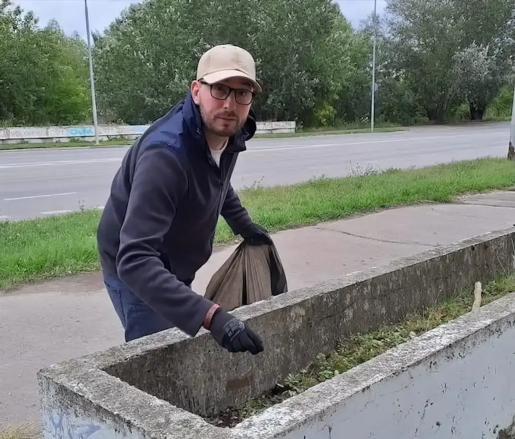Upratovanie verejného priestoru na Lúkach.